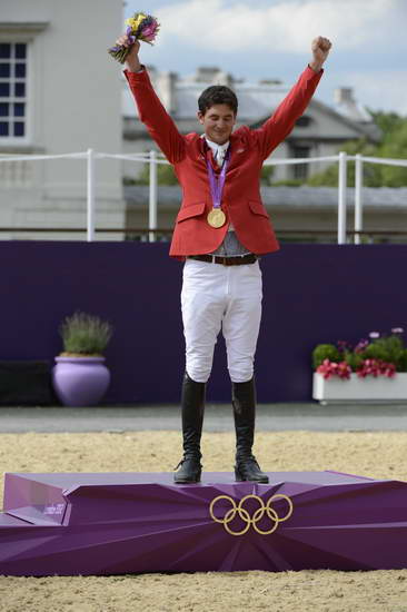 Gold-SteveGuerdat-SUI-Olympics-8-8-12-SJ-Ind-Medals-6640-DDeRosaPhoto