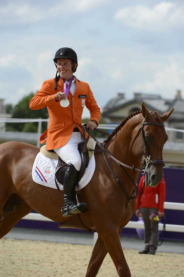 Silver-GercoSchroder-Olympics-8-8-12-SJ-Ind-Medals-6705-DDeRosaPhoto