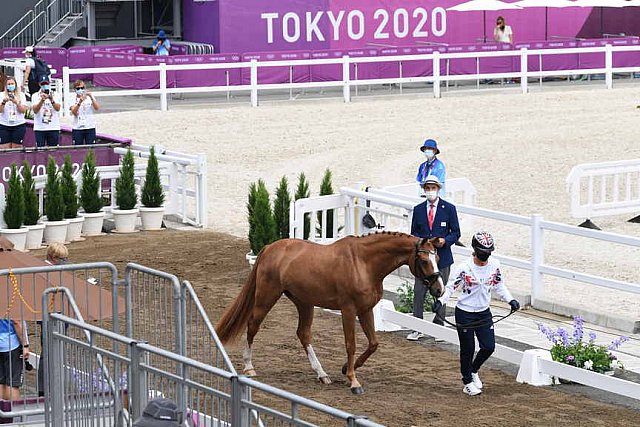 OLY-2020-DRESSAGE-JOG-7-24-21-0988-133-CHARLOTTE DUJARDIN-GIO-GBR-DDEROSAPHOTO