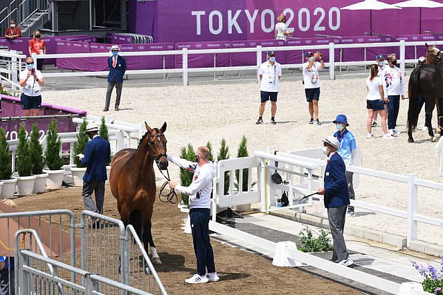 OLY-2020-DRESSAGE-JOG-7-24-21-1006-136-GARETH HUGHES-SINTANO VAN HOF OLYMPIA-GBR-DDEROSAPHOTO