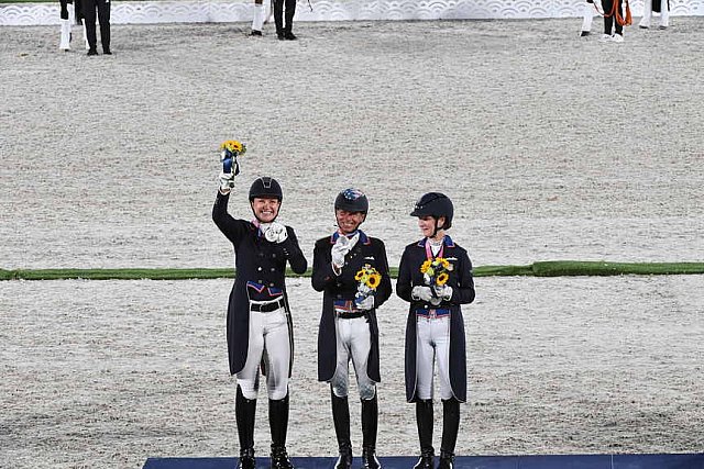 OLY-2020-DRESSAGE-GP SPECIAL AWARDS-7-27-21-6953-DDEROSAPHOTO