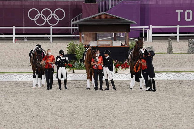 OLY-2020-DRESSAGE-GP SPECIAL AWARDS-7-27-21-4951-DDEROSAPHOTO