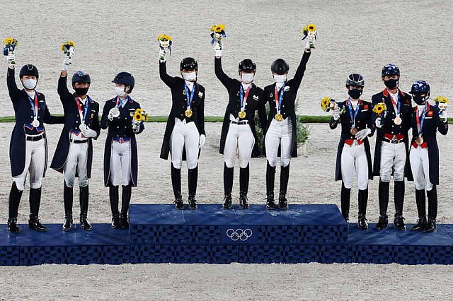 OLY-2020-DRESSAGE-GP SPECIAL AWARDS-7-27-21-4975-DDEROSAPHOTO