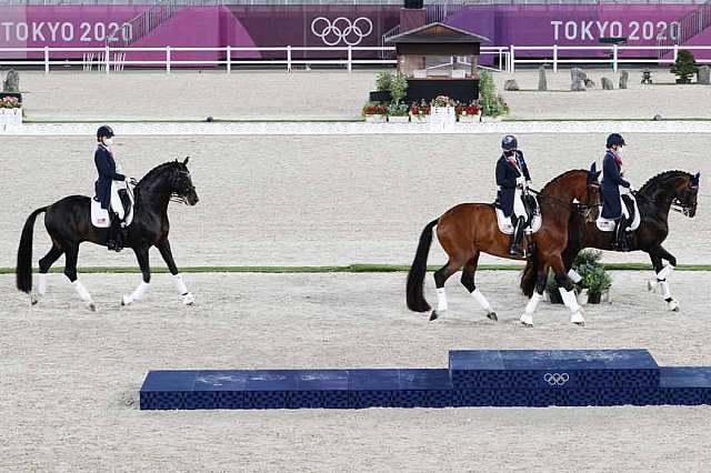 OLY-2020-DRESSAGE-GP SPECIAL AWARDS-7-27-21-5002-DDEROSAPHOTO