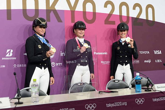 OLY-2020-DRESSAGE-GP SPECIAL AWARDS-7-27-21-5028-DDEROSAPHOTO