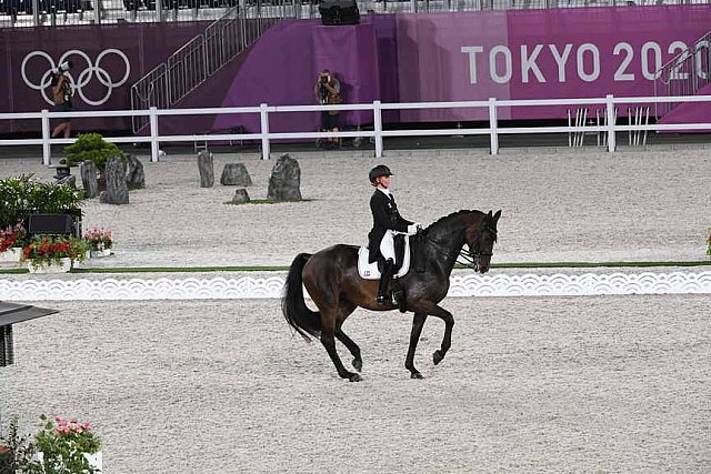 OLY-2020-DRESSAGE-GP FREESTYLE-7-28-21-6578-138-DOROTHEE SCHNEIDER-SHOWTIME FRH-DDEROSAPHOTO