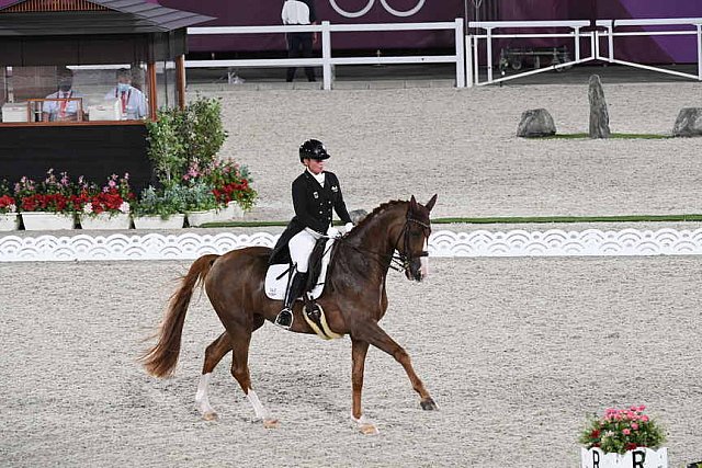OLY-2020-DRESSAGE-GP FREESTYLE-7-28-21-9163-140-ISABELL WERTH-BELLA ROSE 2-GER-DDEROSAPHOTO