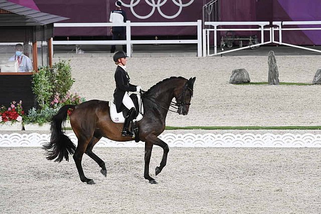OLY-2020-DRESSAGE-GP FREESTYLE-7-28-21-9009-139-JESSICA VON BREDOW-WERNDL-TSF DALERA-GER-DDEROSAPHOTO