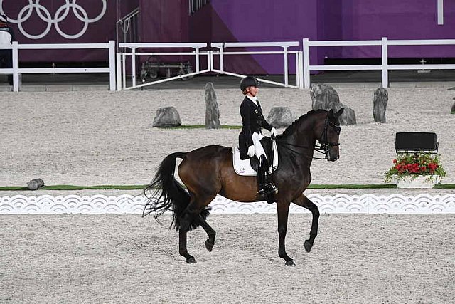OLY-2020-DRESSAGE-GP FREESTYLE-7-28-21-9018-139-JESSICA VON BREDOW-WERNDL-TSF DALERA-GER-DDEROSAPHOTO