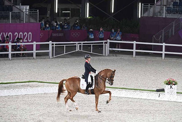 OLY-2020-DRESSAGE-GP FREESTYLE-7-28-21-9184-133-CHARLOTTE DUJARDIN-GIO-GBR-DDEROSAPHOTO