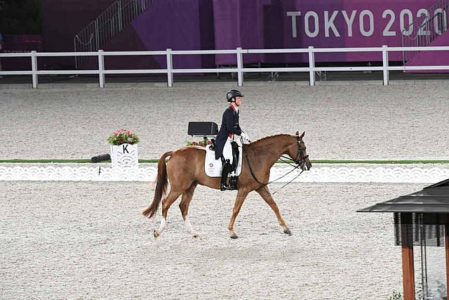 OLY-2020-DRESSAGE-GP FREESTYLE-7-28-21-9241-133-CHARLOTTE DUJARDIN-GIO-GBR-DDEROSAPHOTO