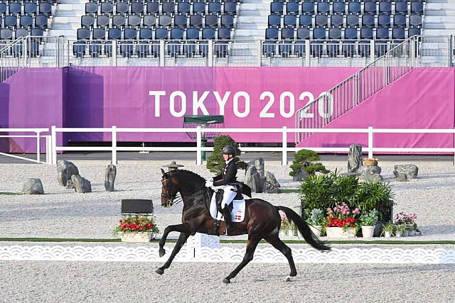 OLY-2020-DRESSAGE-GP FREESTYLE-7-28-21-7503-121-NANNA SKODBORG MERRALD-ZACK-DEN-DDEROSAPHOTO