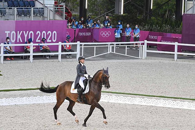 OLY-2020-DRESSAGE-GP FREESTYLE-7-28-21-7898-123-BEATRIZ FERRER-SALAT-ELEGANCE-ESP-DDEROSAPHOTO
