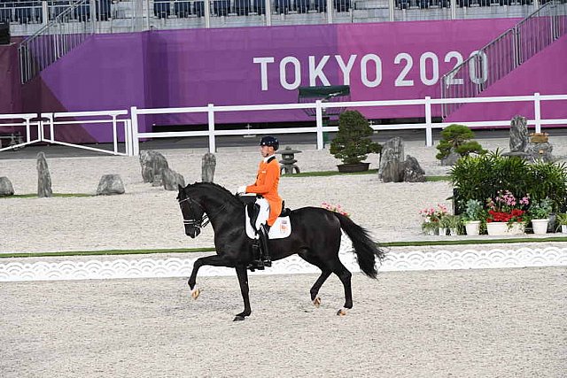 OLY-2020-DRESSAGE-GP FREESTYLE-7-28-21-8102-152-HANS PETER MINDERHOUD-DREAM BOY-NED-DDEROSAPHOTO