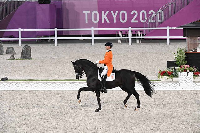 OLY-2020-DRESSAGE-GP FREESTYLE-7-28-21-8182-152-HANS PETER MINDERHOUD-DREAM BOY-NED-DDEROSAPHOTO