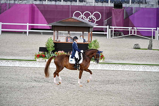 OLY-2020-DRESSAGE-GP DAY1-7-24-21-4806-127-DINA ELLERMANN-DONNA ANNA-EST-DDEROSAPHOTO