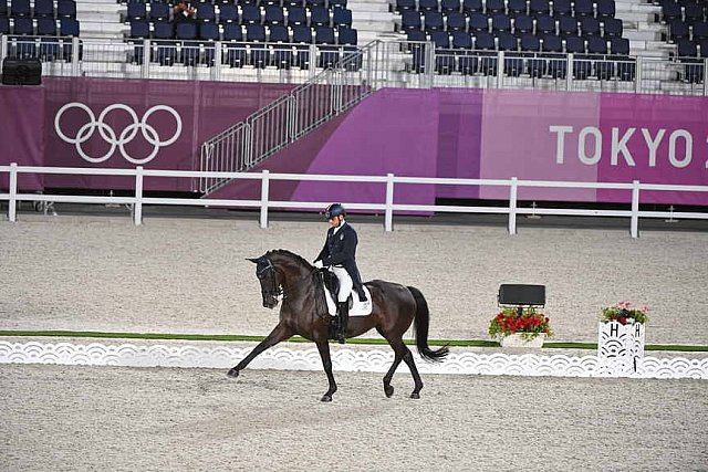 OLY-2020-DRESSAGE-GP DAY1-7-24-21-4821-142-FRANCESCO ZAZA-WITHERING ROMANCE-ITA-DDEROSAPHOTO