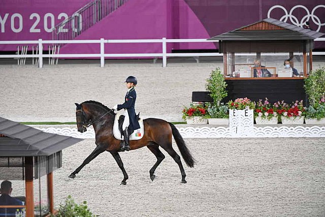 OLY-2020-DRESSAGE-GP DAY1-7-24-21-4970-155-MARIA CAETANO-FENIX DE TINEO-POR-DDEROSAPHOTO