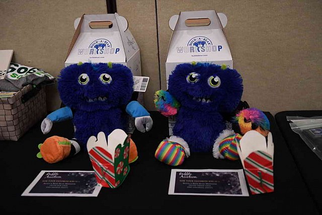 PCLI-HolidayParty-12-2-16-9883-DDeRosaPhoto