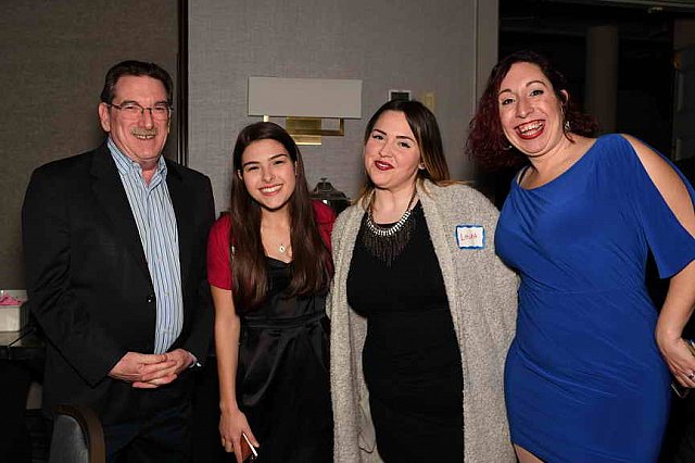 PCLI-XMas-12-1-17-3352-DDeRosaPhoto