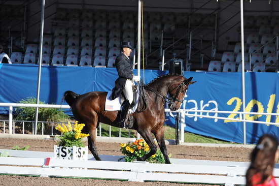 PanAmGames-MX-10-16-11-2736-CesarParra-Grandioso-DDeRosaPhoto.JPG