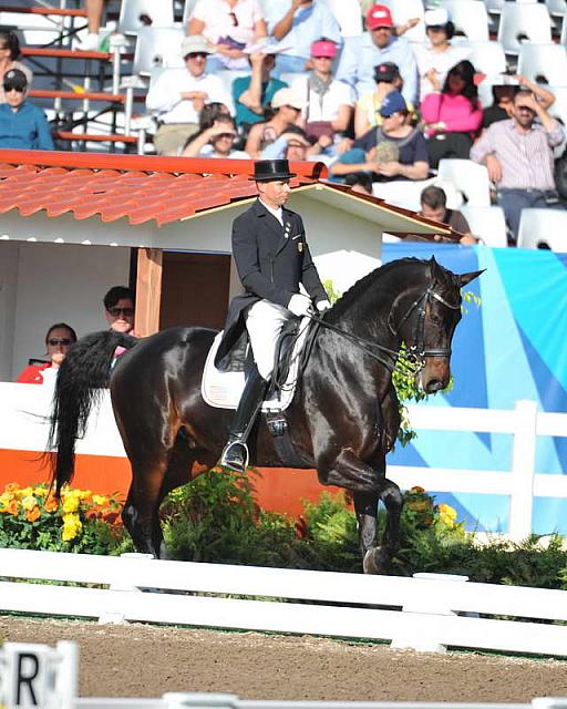 PanAmGames-MX-10-19-11-7560-DRE-IND-SteffenPeters-WeltinosMagic-USA-DDeRosaPhoto.JPG