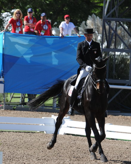 PanAmGames-MX-10-17-11-8783-SteffenPeters-WeltinosMagic-USA-DDeRosaPhoto.JPG