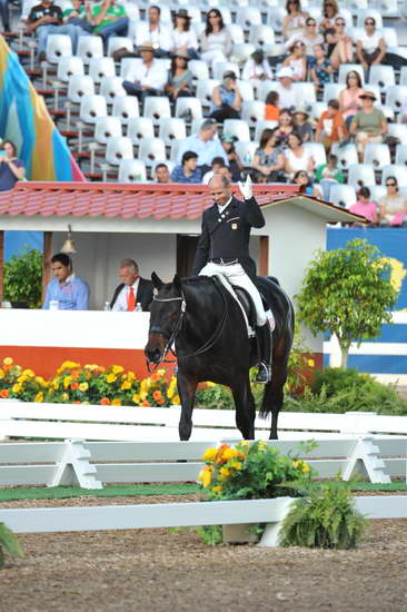 PanAmGames-MX-10-19-11-7772-DRE-IND-SteffenPeters-WeltinosMagic-USA-DDeRosaPhoto.JPG