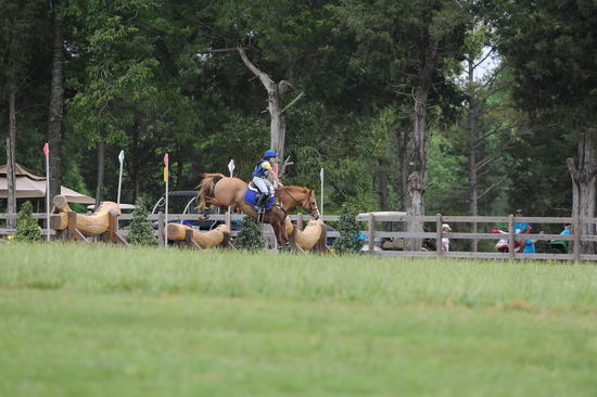 So8ths-5-5-12-XCDay-3726-SarahZimmer-MardiGras-DDeRosaPhoto