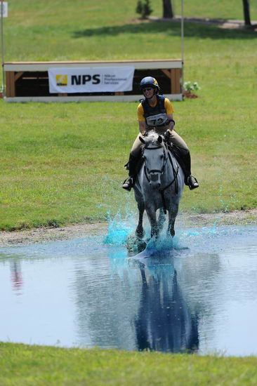 So8ths-5-5-12-XCDay-2979-MicheleLobsinger-GlenlarasPride-DDeRosaPhoto