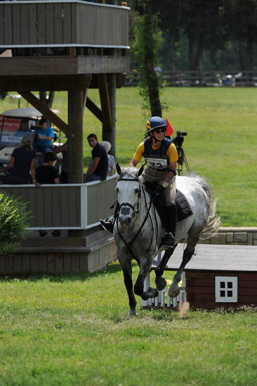 So8ths-5-5-12-XCDay-2986-MicheleLobsinger-GlenlarasPride-DDeRosaPhoto