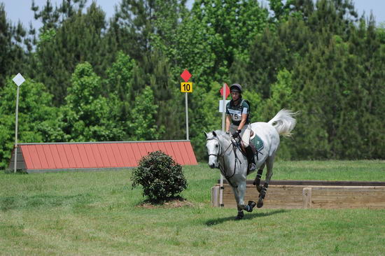So8ths-5-5-12-XCDay-3138-ElizabethGoldstein-DaddysHatTrick-DDeRosaPhoto