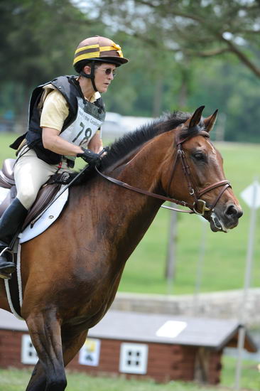 So8ths-5-5-12-XCDay-3359-BeckyBrown-TotallyBroke-DDeRosaPhoto