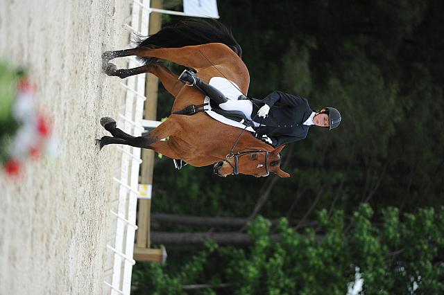 So8ths-5-4-12-Dressage-0559-RachelWade-Nicole-DDeRosaPhoto