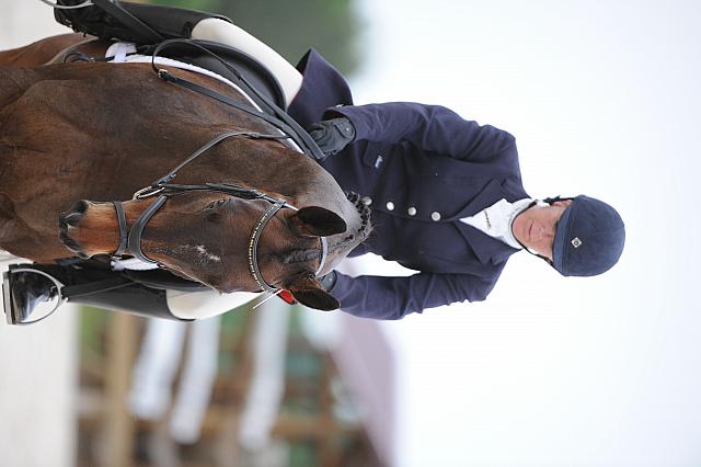 So8ths-5-4-12-Dressage-0593-LindsayStaianoWilliams-TriumphII-DDeRosaPhoto