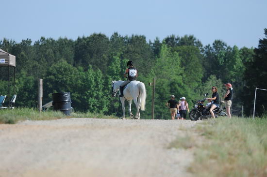 So8ths-5-5-12-XCDay-1861-CathyBlackmon-HideawaysSpecialDelivery-DDeRosaPhoto