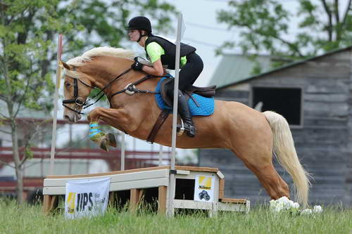 So8ths-5-5-12-XCDay-3833-JamieMiess-InTheZone-DDeRosaPhoto - Copy