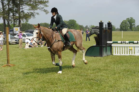 So8ths-5-1-11-6175-BrianaTimmerman-ASplashofHenry-DDeRosaPhoto.JPG