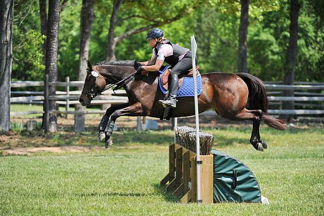 So8ths-4-29-11-3267-JeannetteFord-EmilyBug-DDeRosaPhoto.JPG