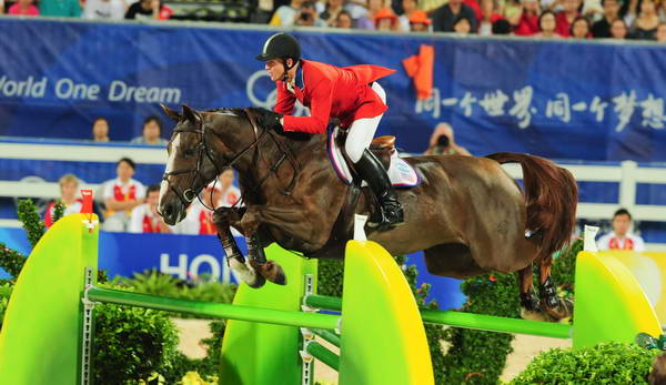 McLainWard-HKSJ-8-15-08-0338-Sapphire-DeRosaPhoto.jpg