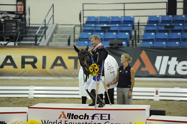 WEG3-10-7-10-Para-Medals-6598-DDeRosaPhoto.jpg