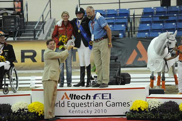 WEG3-10-7-10-Para-Medals-6656-DDeRosaPhoto.jpg
