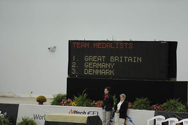 WEG3-10-7-10-Para-Medals-6806-DDeRosaPhoto.jpg