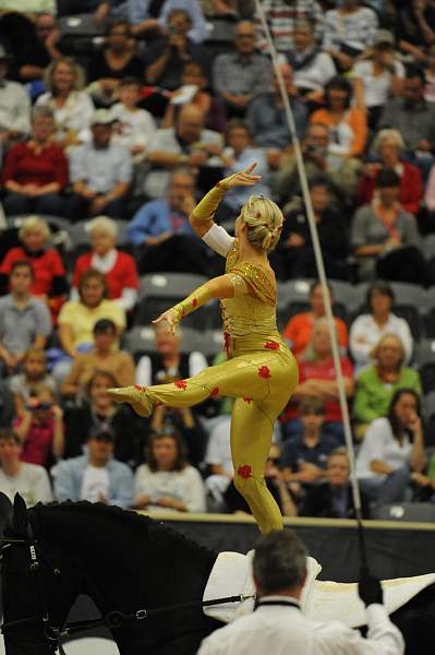 WEG3-10-7-10-Vaulting-5747-DDeRosaPhoto.jpg