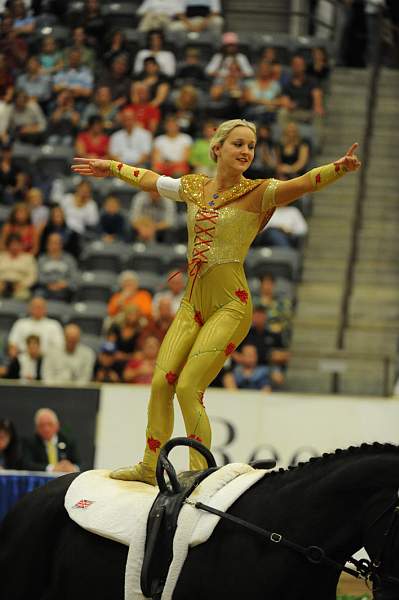 WEG3-10-7-10-Vaulting-5764-DDeRosaPhoto.jpg