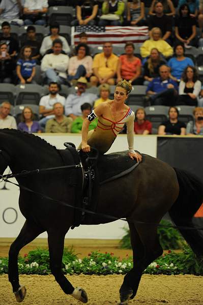 WEG3-10-7-10-Vaulting-5791-DDeRosaPhoto.jpg