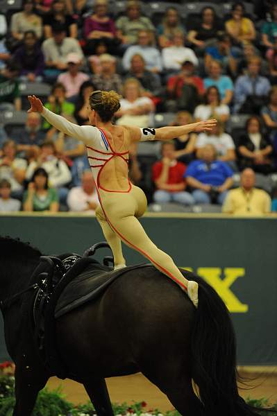 WEG3-10-7-10-Vaulting-5805-DDeRosaPhoto.jpg