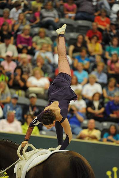 WEG3-10-7-10-Vaulting-5880-DDeRosaPhoto.jpg