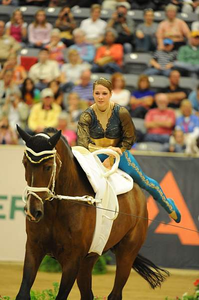 WEG3-10-7-10-Vaulting-5969-DDeRosaPhoto.jpg