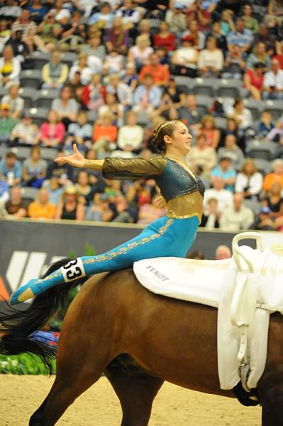 WEG3-10-7-10-Vaulting-5971-DDeRosaPhoto.jpg